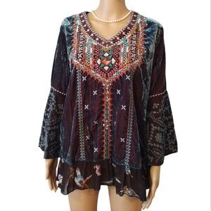 John Mark Women's Size Medium Dark Velvety Embroidered Aztec Bell Sleeve Top